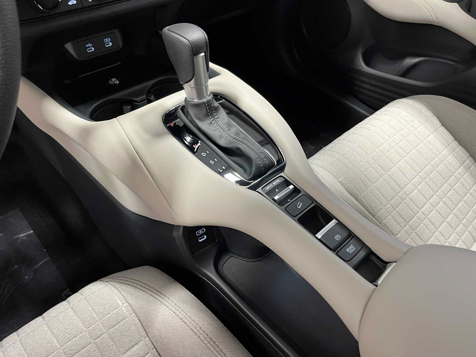 New 2027 Honda HR-V LX image 20