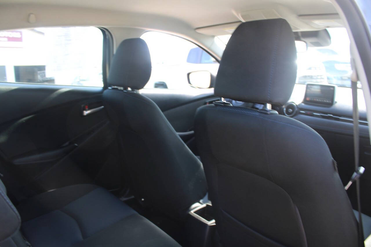 Used 2016 Scion iA FWD image 8
