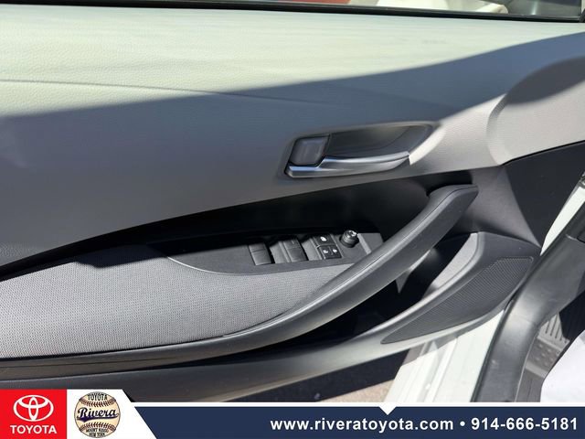 Used 2021 Toyota Corolla LE FWD image 6