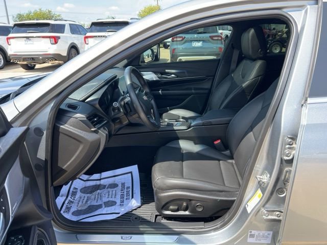 Used 2025 Cadillac CT4 Luxury image 10