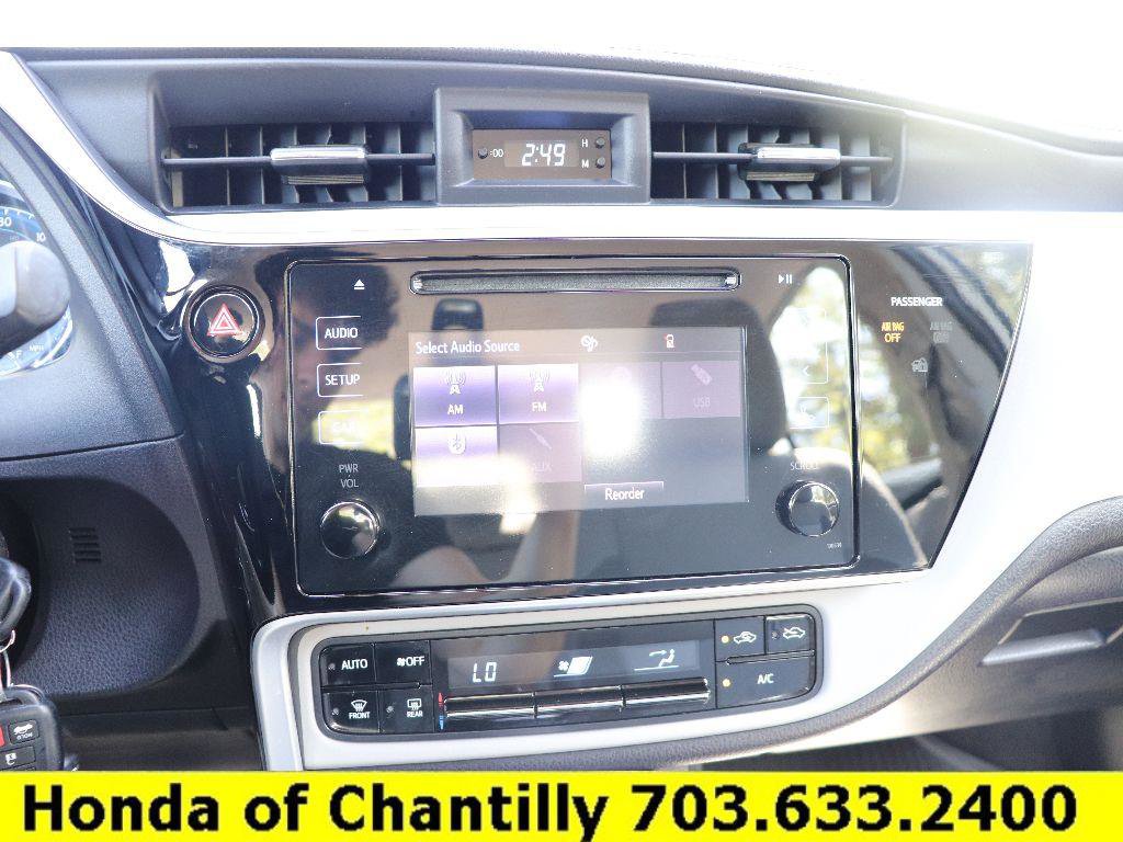 Used 2017 Toyota Corolla LE image 14