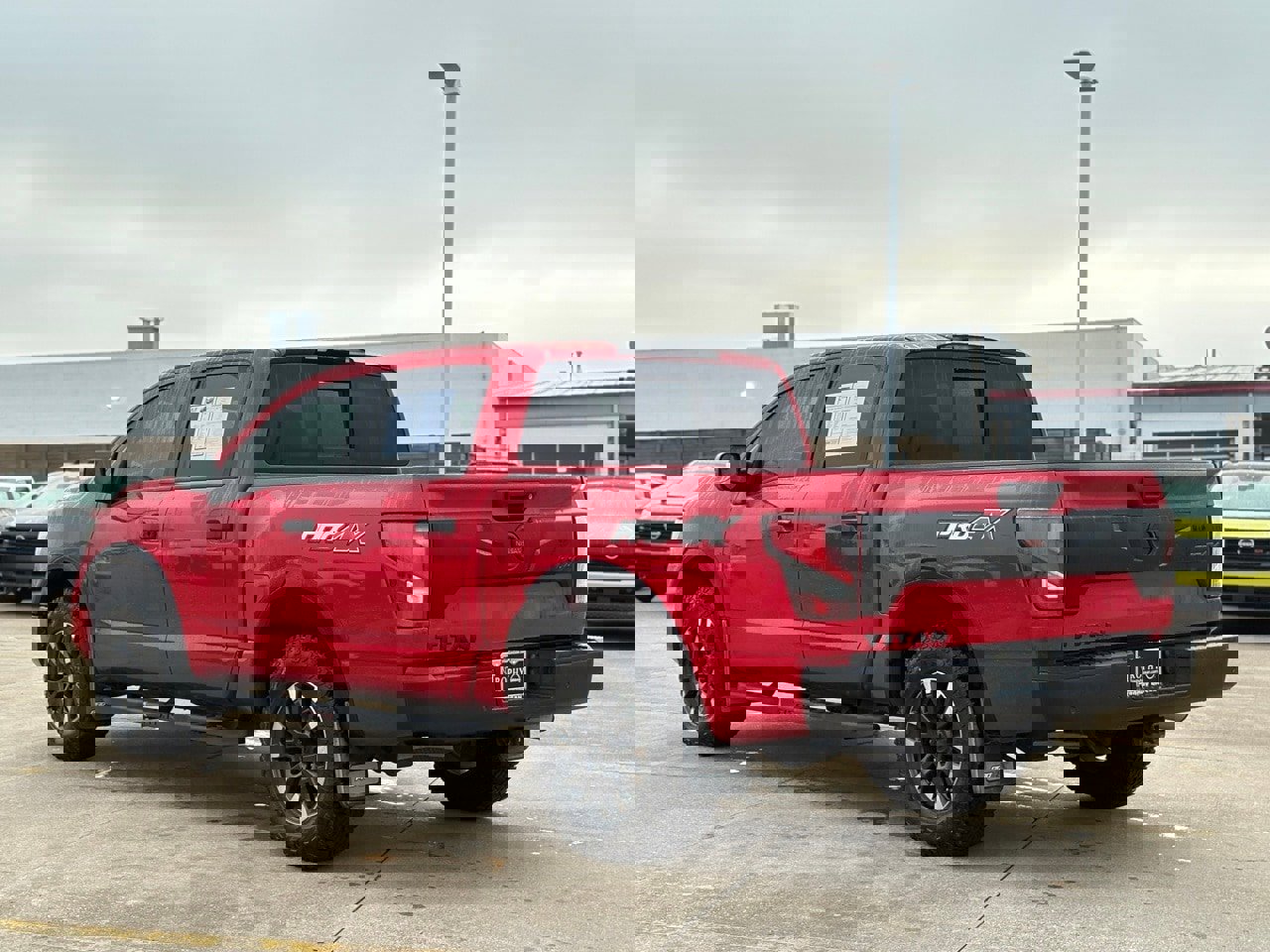 Used 2021 Nissan Titan PRO-4X w/ Pro-4x Convenience Package image 7