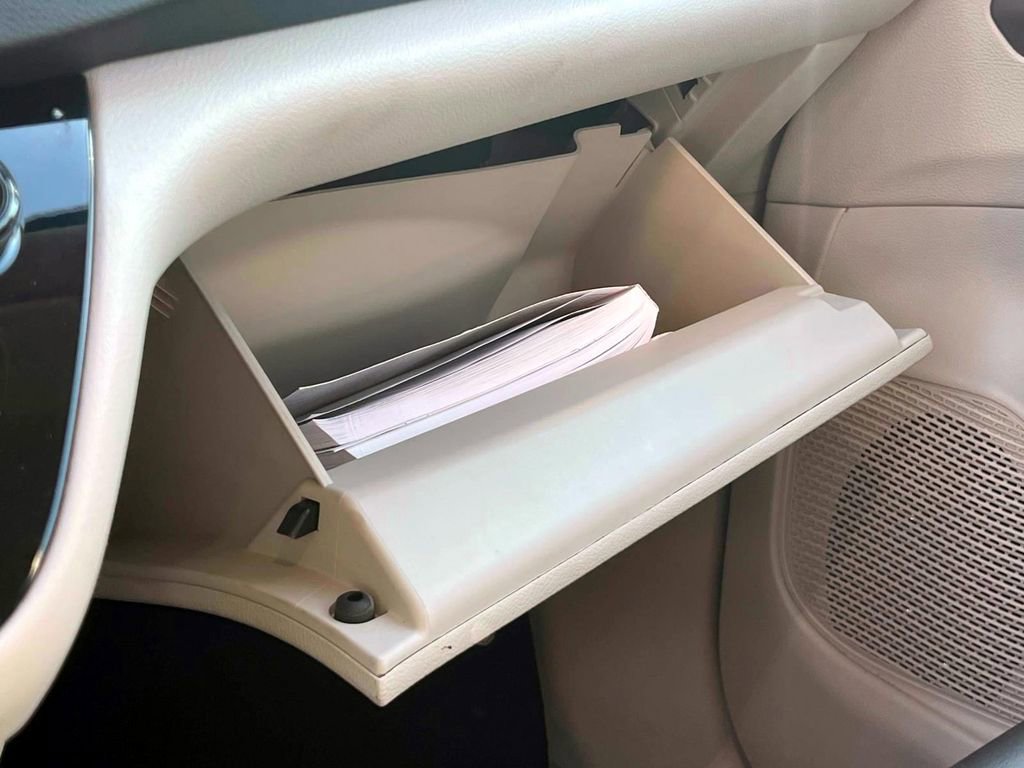 Used 2023 Chrysler Pacifica Touring-L image 30