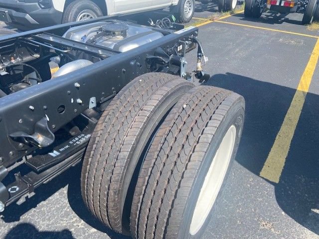 New 2025 Chevrolet Low Cab Forward image 5