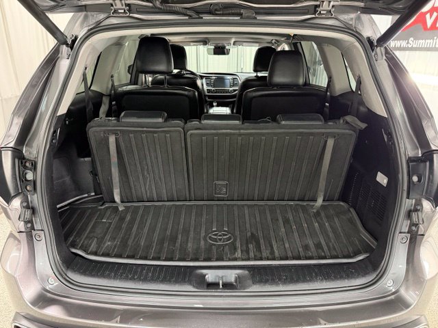 Used 2018 Toyota Highlander Limited AWD/4WD image 10