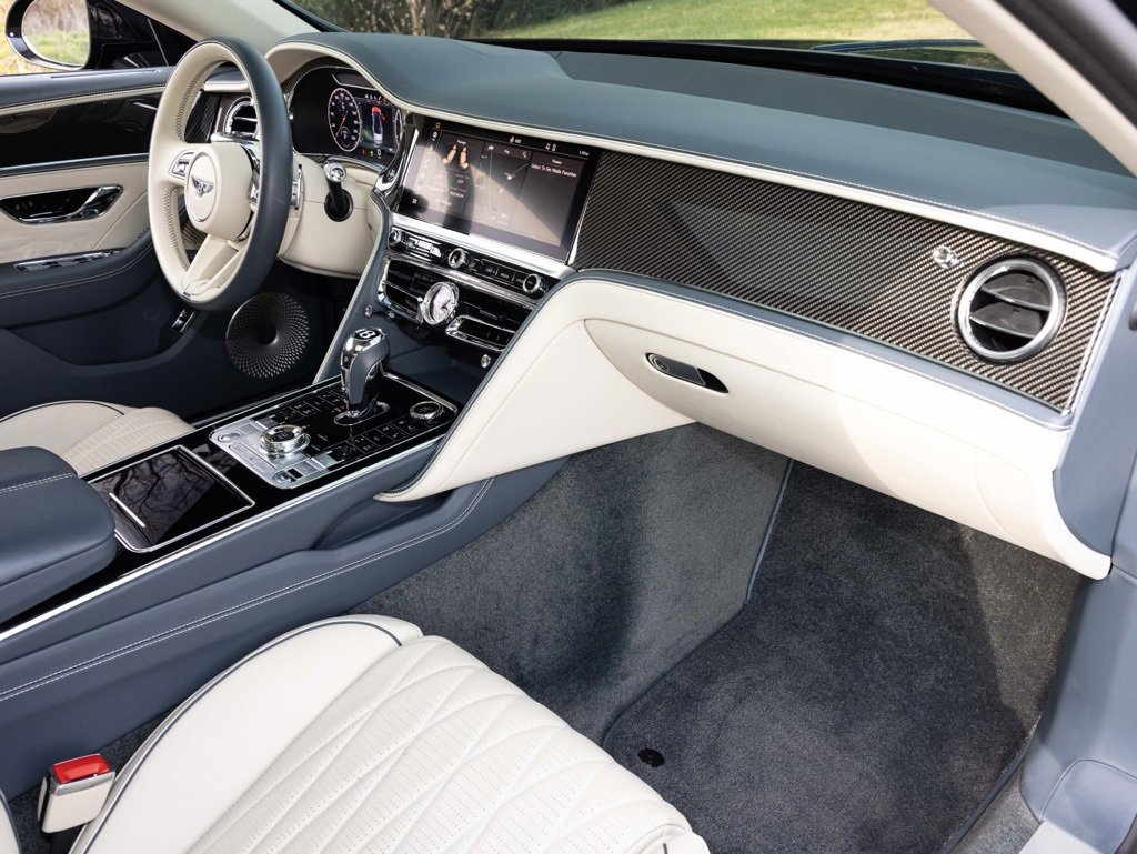 Certified 2022 Bentley Flying Spur W12 image 4