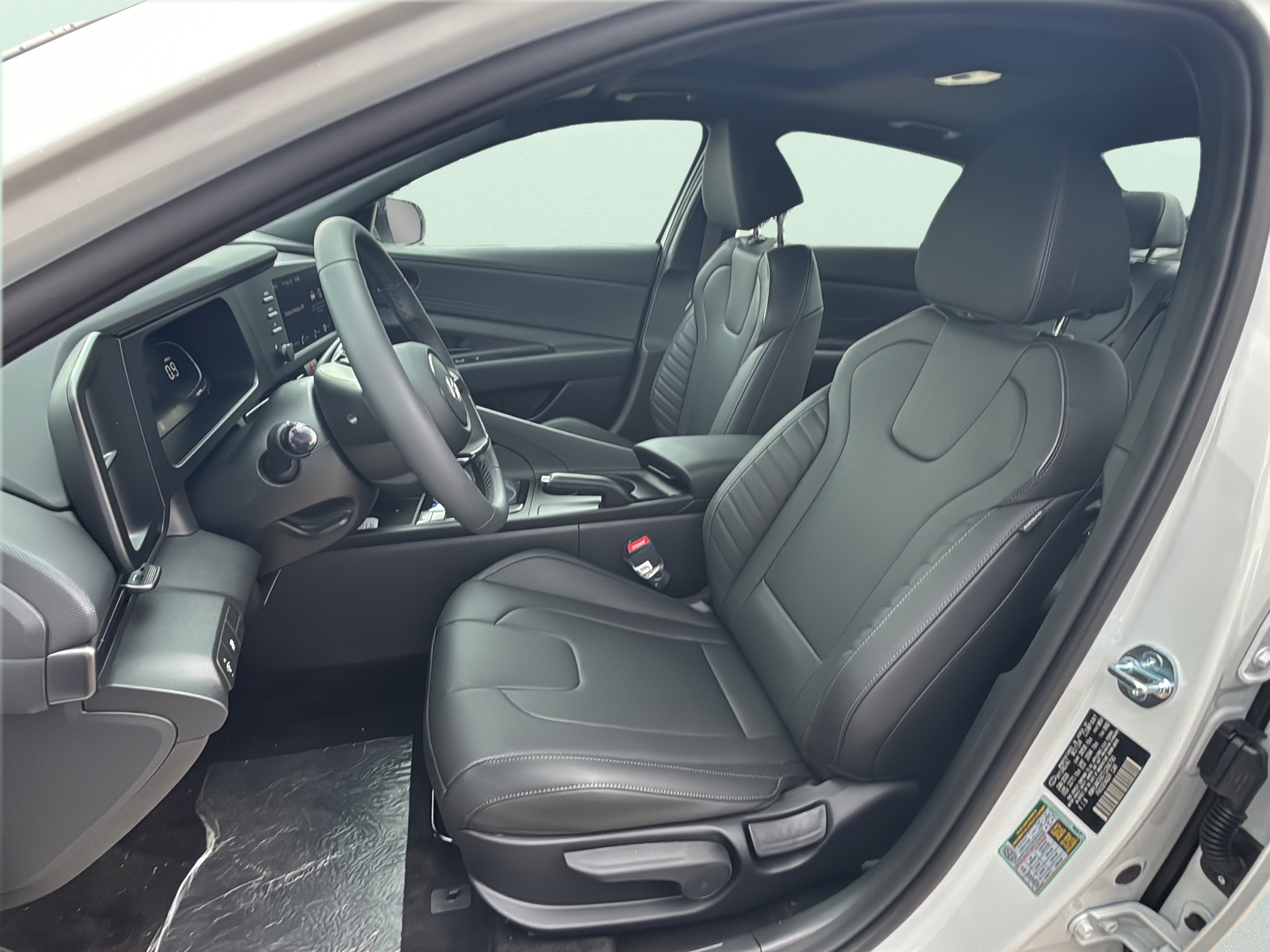 New 2026 Hyundai Elantra SEL Sport FWD image 20