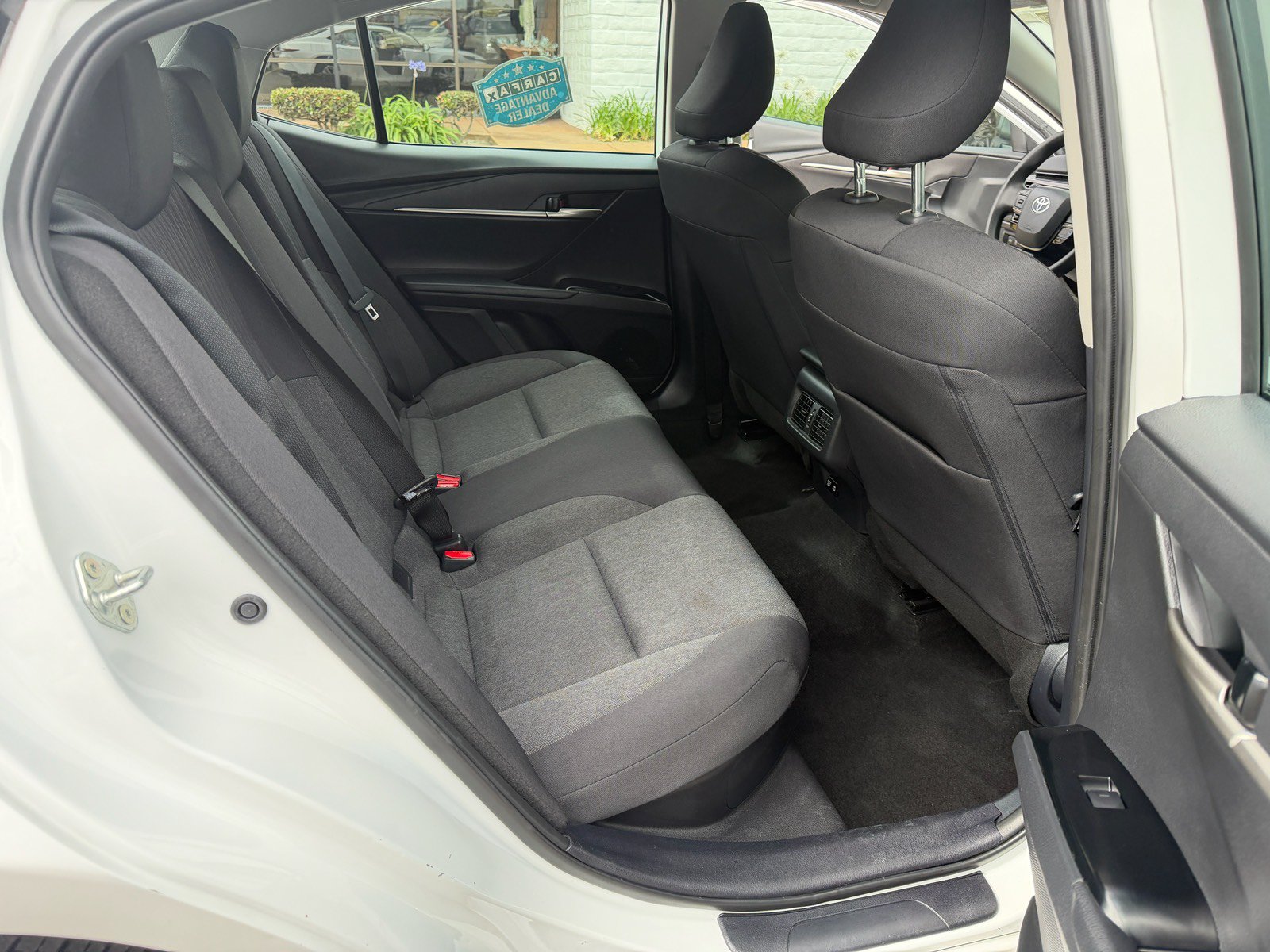 Used 2025 Toyota Camry LE FWD image 11