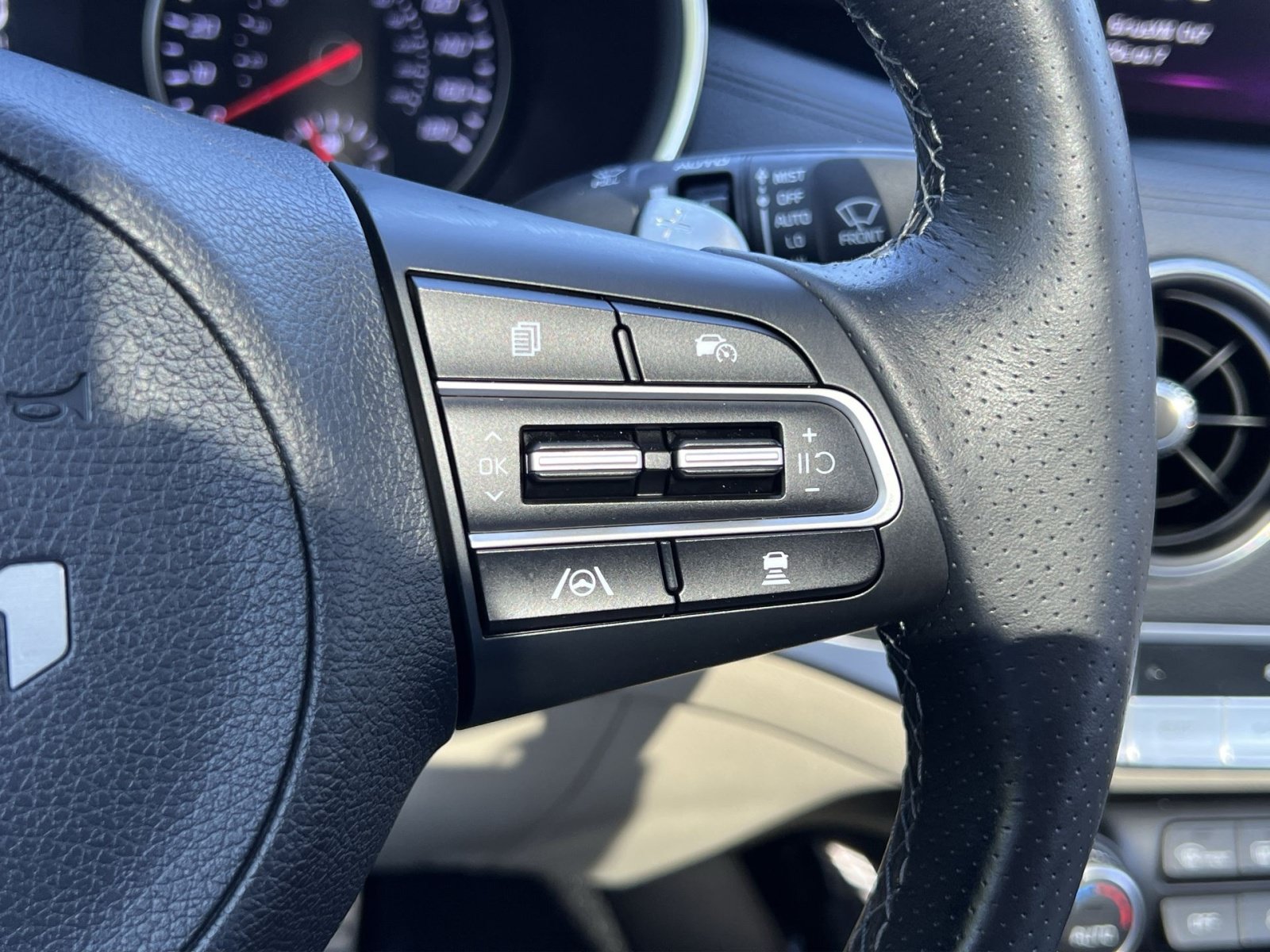 Used 2023 Kia Stinger GT-Line w/ Sun & Sound Package AWD/4WD image 22