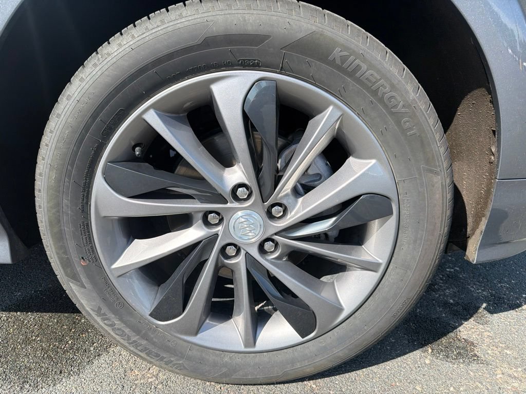 Certified 2021 Buick Encore GX Select w/ Advanced Technology Package AWD/4WD image 9