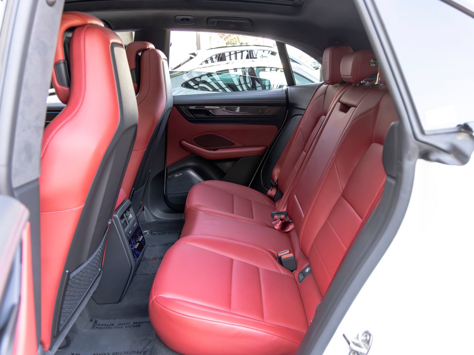 New 2025 Porsche Macan Turbo Electric AWD/4WD image 45