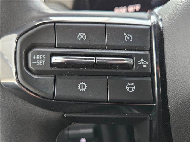 Used 2025 GMC Yukon Denali Ultimate w/ LPO, Floor Liner Package AWD/4WD image 26
