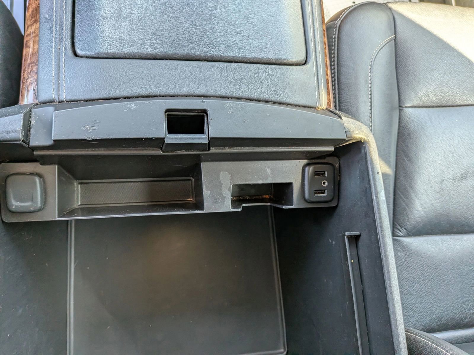 Used 2016 Chevrolet Suburban LTZ image 83