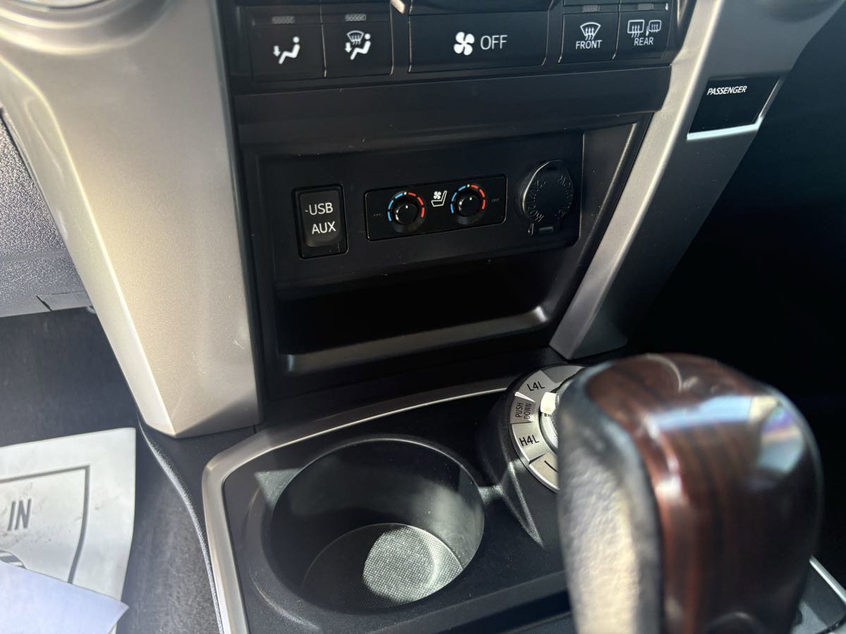 Used 2018 Toyota 4Runner Limited image 33