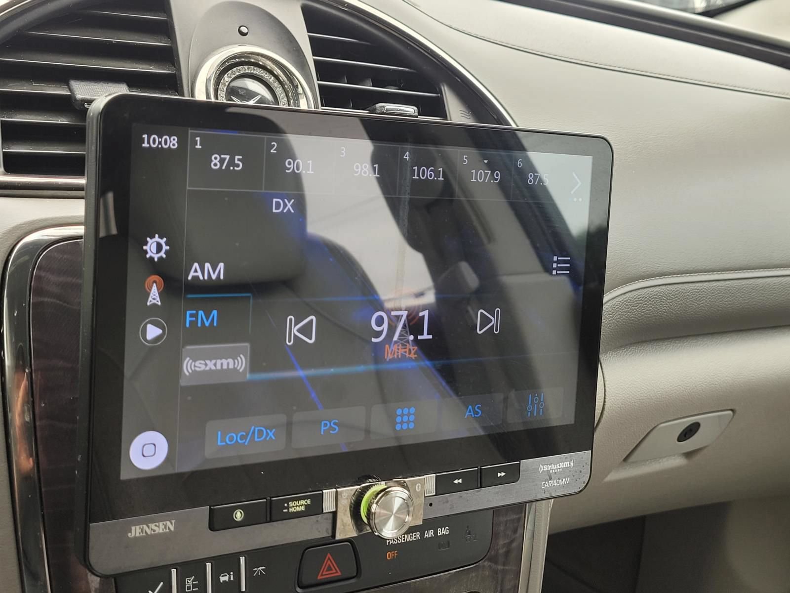 Used 2017 Buick Enclave Leather w/ Trailering Package FWD image 28