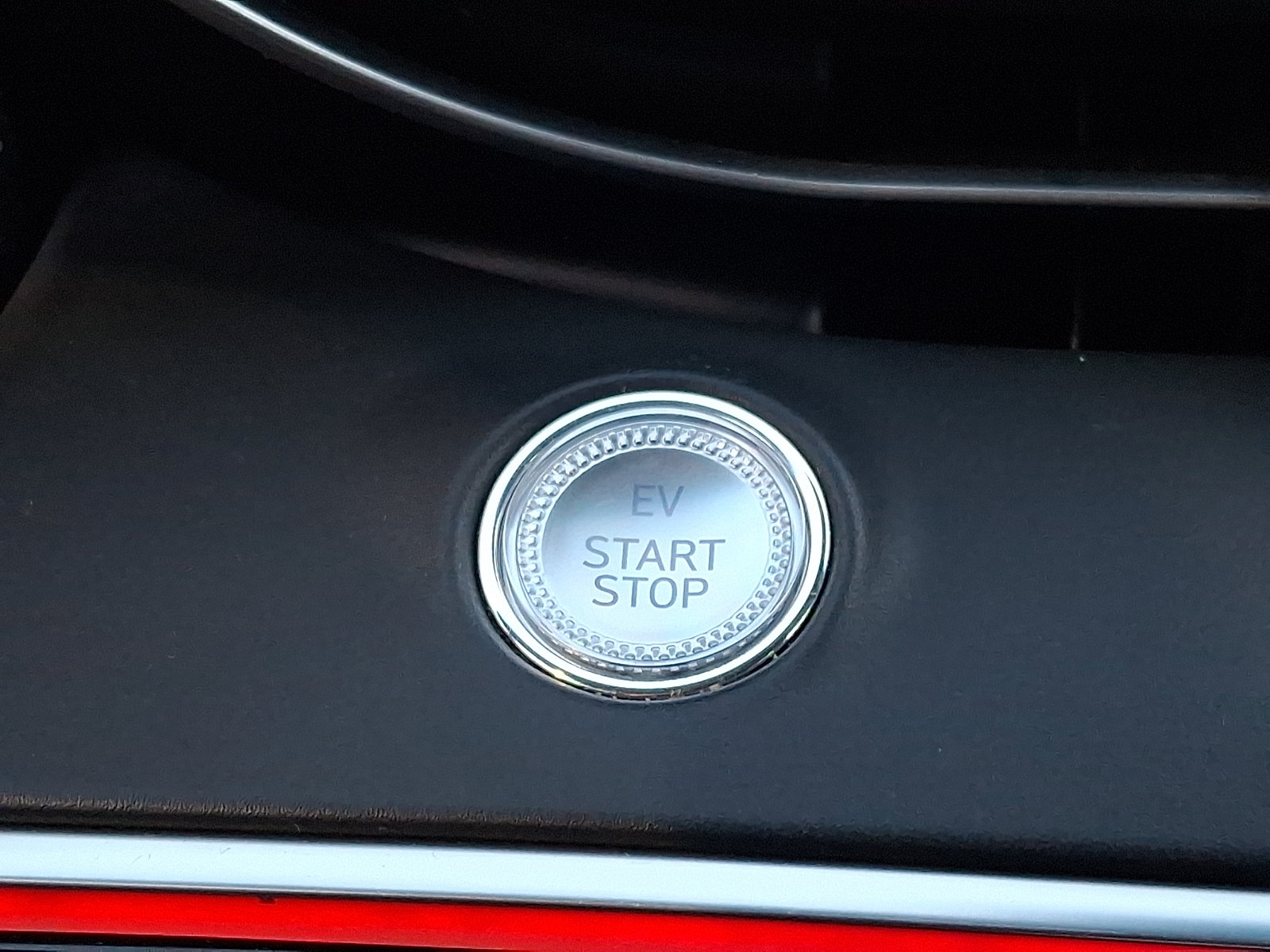 Certified 2023 Genesis Electrified GV70 AWD/4WD image 28