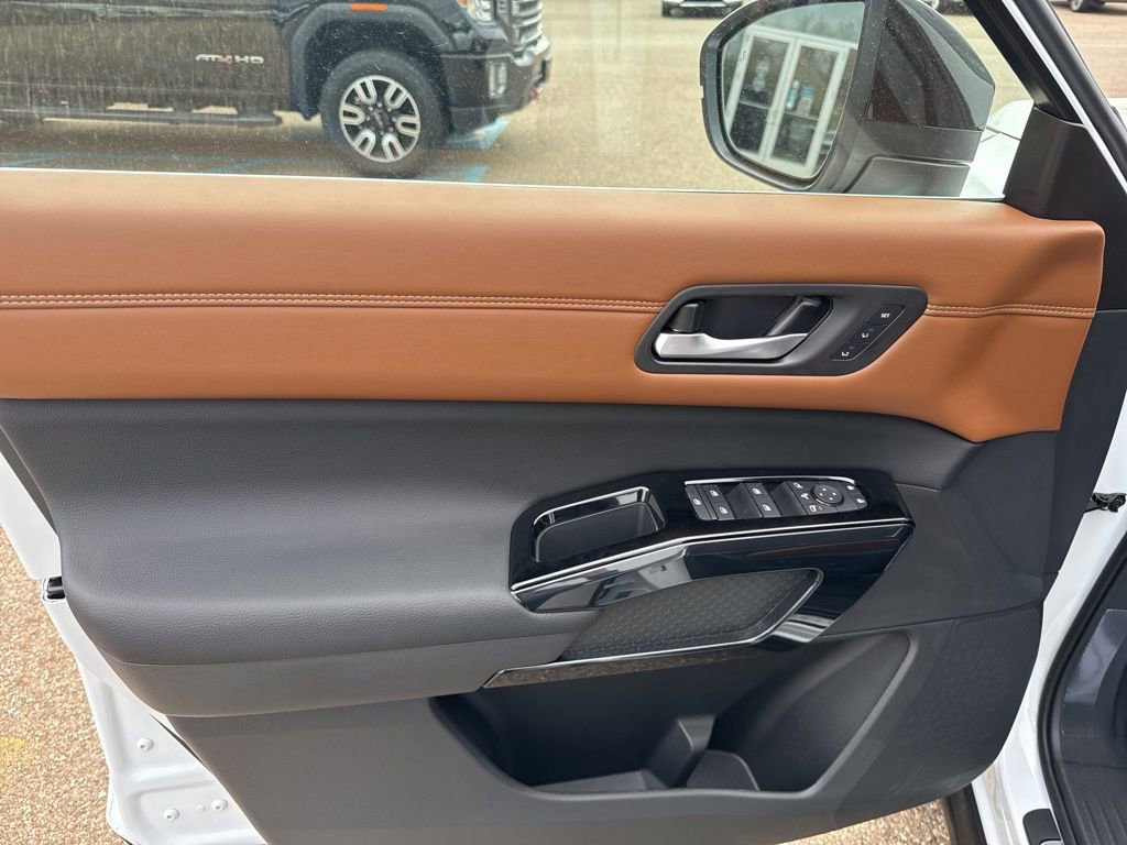 New 2026 Nissan Pathfinder Platinum image 14