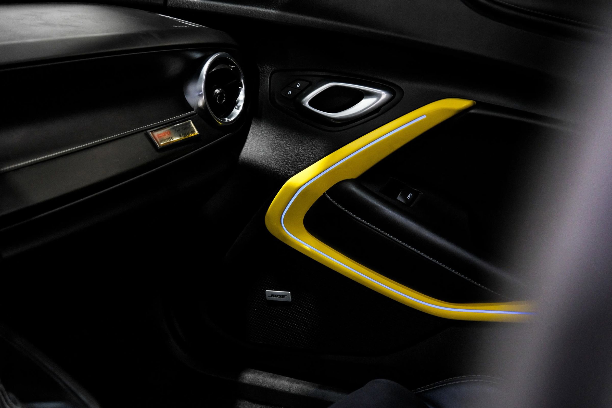 Used 2020 Chevrolet Camaro SS RWD image 50
