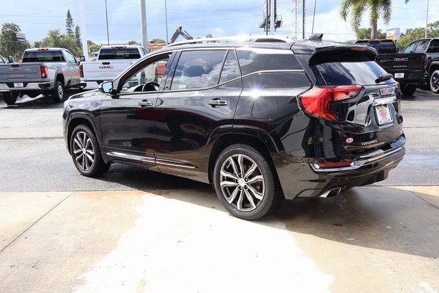 Used 2018 GMC Terrain Denali w/ Advanced Safety Package image 5