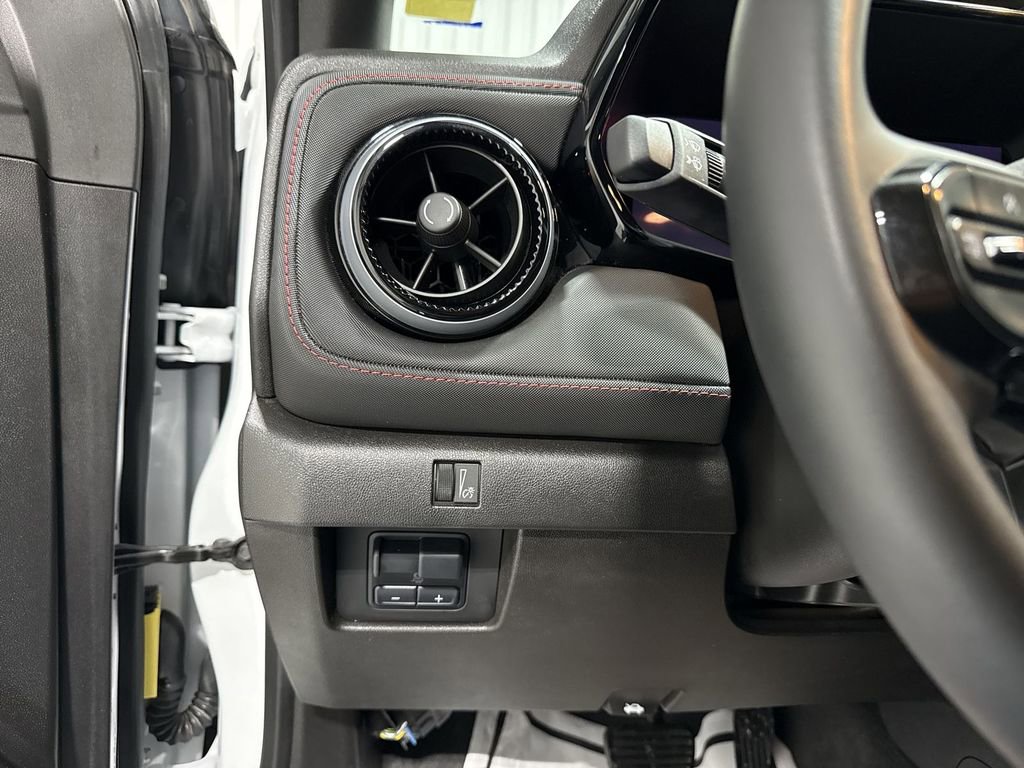 Used 2024 Chevrolet Colorado Z71 w/ Z71 Convenience Package 2 image 18