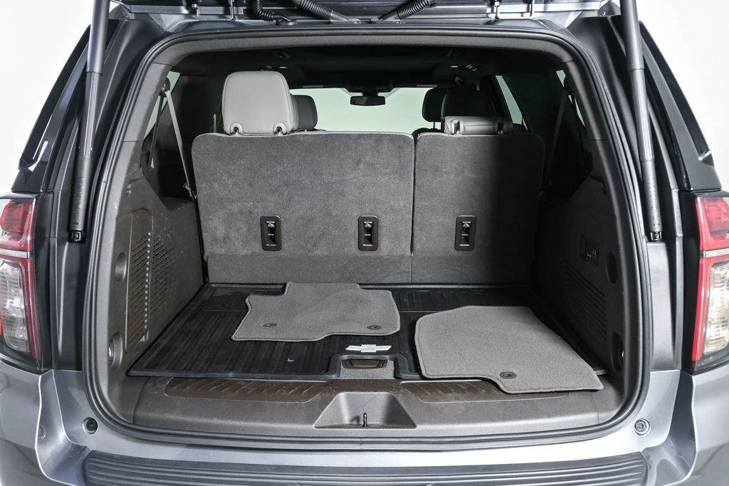 Used 2022 Chevrolet Suburban LT w/ LT Signature Plus Package RWD image 34