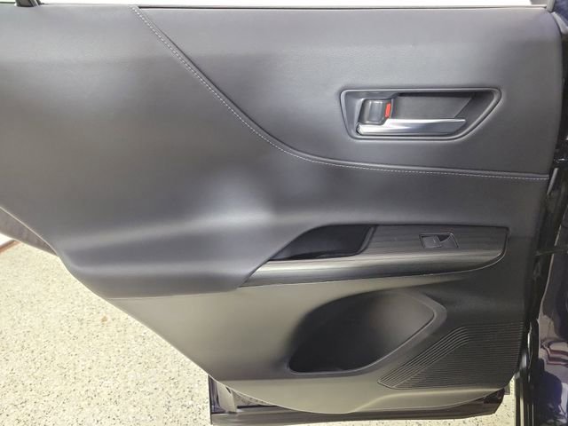 Used 2024 Toyota Venza XLE AWD/4WD image 14