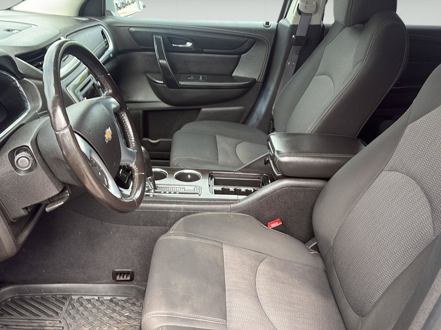 Used 2015 Chevrolet Traverse LT AWD/4WD image 13