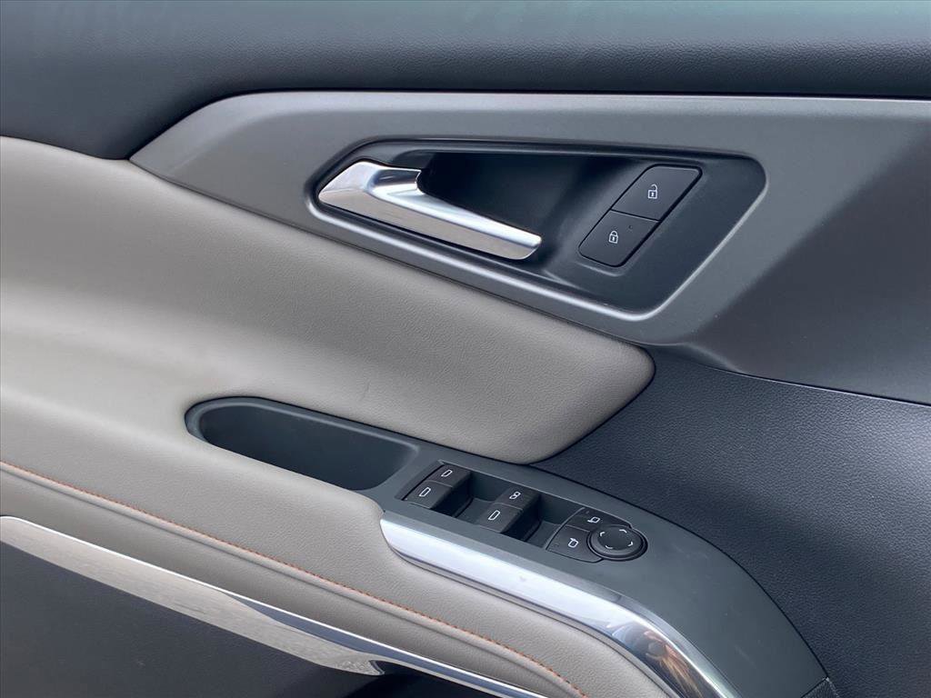 New 2026 Chevrolet Traverse LT w/ Sun and Wheel Package image 18