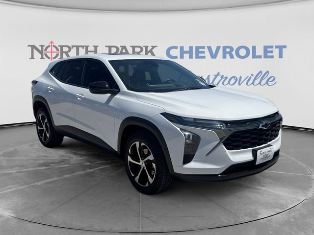 Used 2025 Chevrolet Trax RS w/ Sunroof Package