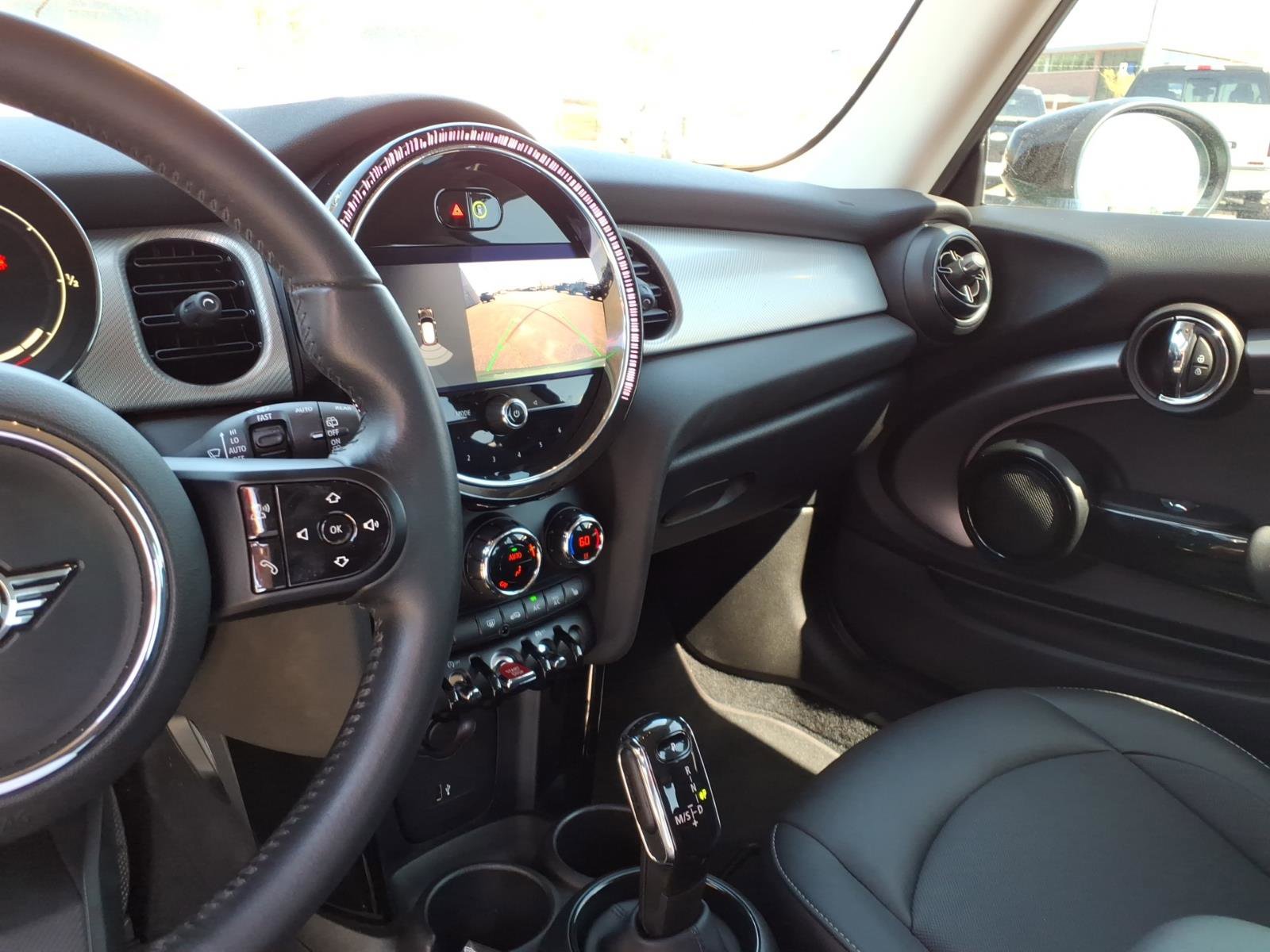 Used 2022 MINI Cooper 2-Door Hardtop image 22