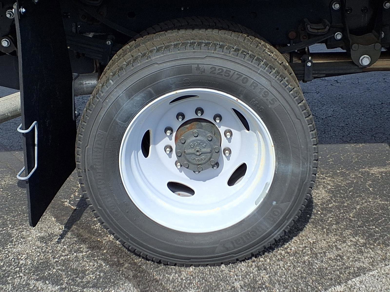 Used 2023 Ford F550 4x4 Regular Cab Super Duty image 10