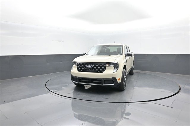 New 2025 Ford Maverick XLT image 3