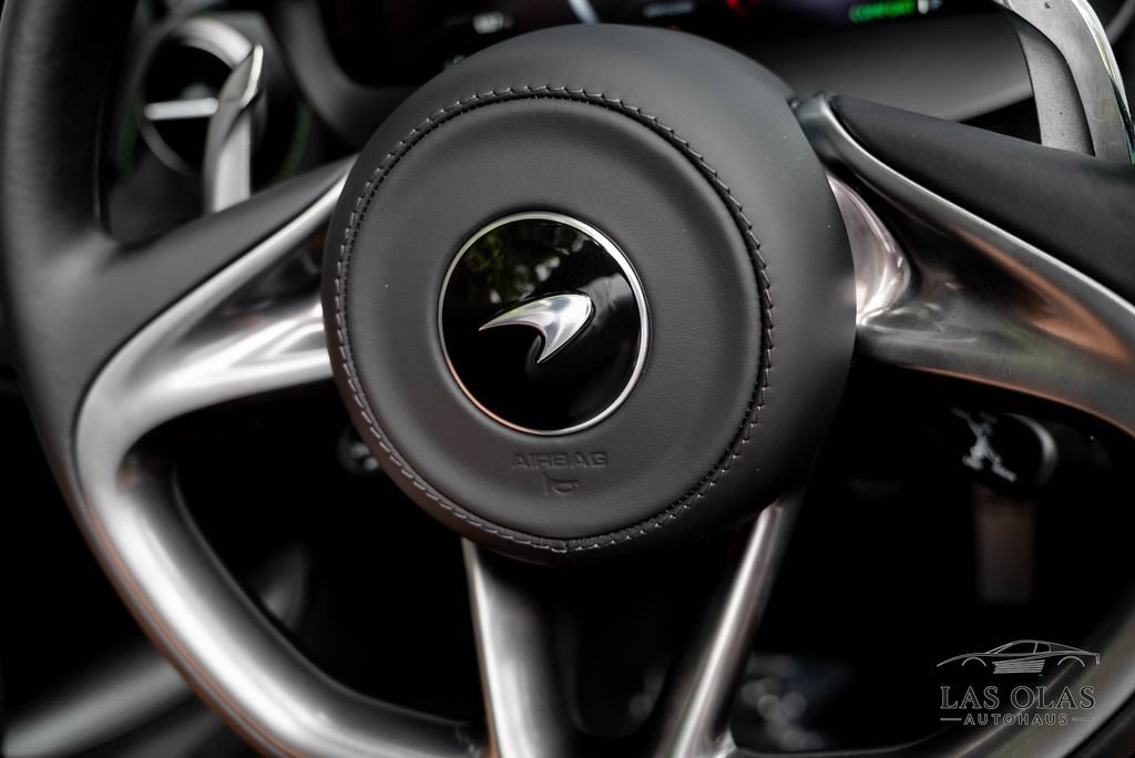 Used 2026 McLaren 750S Spider RWD image 52