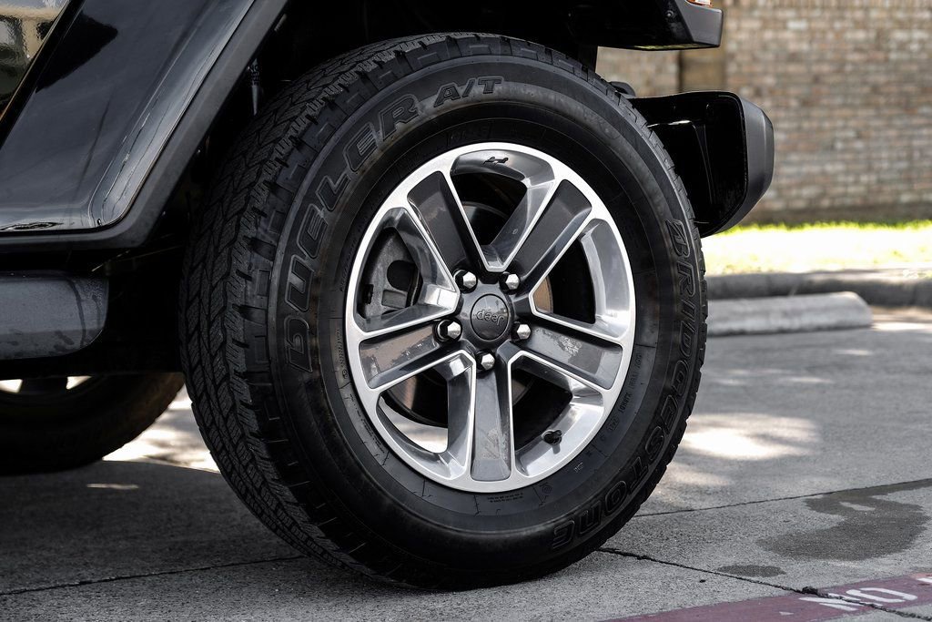 Used 2020 Jeep Wrangler Unlimited Sahara image 65