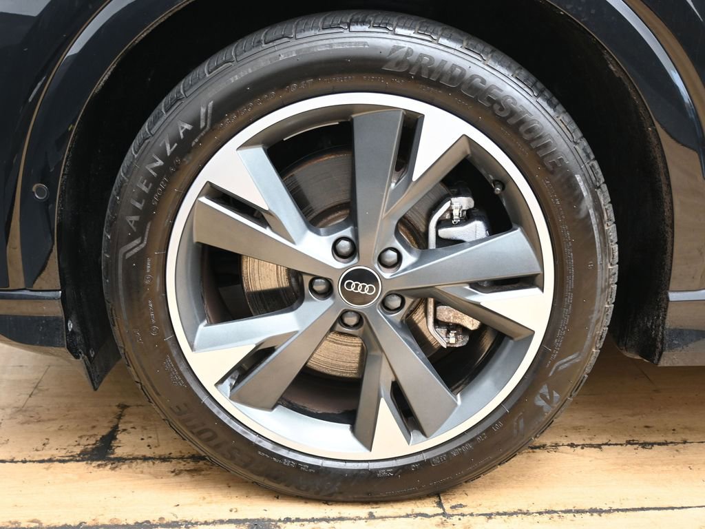 Used 2024 Audi Q4 e-tron Premium Plus w/ Premium Plus image 13