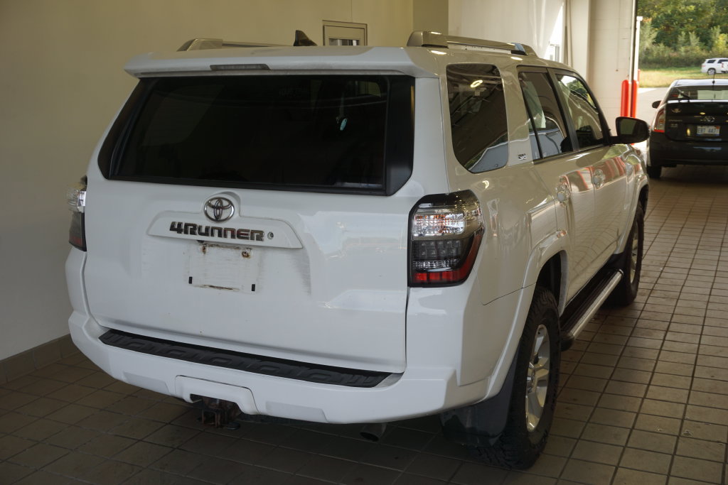 Used 2017 Toyota 4Runner SR5 Premium AWD/4WD image 15
