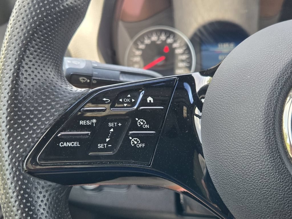 Used 2025 Mercedes-Benz Sprinter 2500 image 25