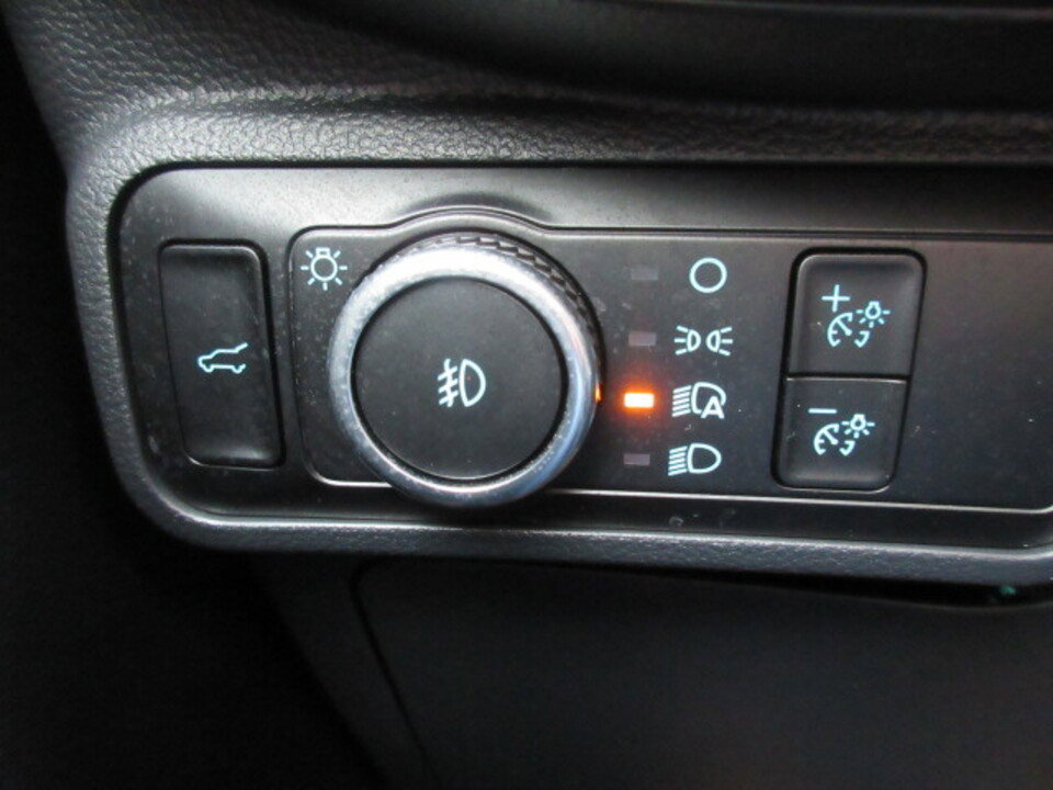 Used 2025 Ford Explorer ST-Line w/ Premium Package image 18