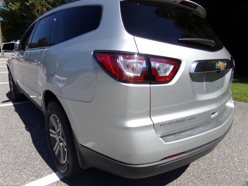 Used 2017 Chevrolet Traverse LT AWD/4WD image 8