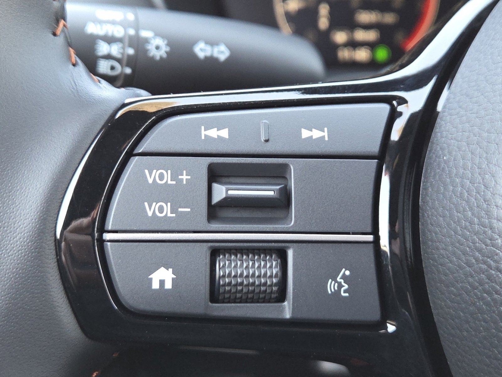 Used 2026 Honda HR-V Sport image 32