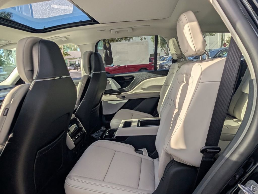 New 2026 Lincoln Aviator Reserve image 13