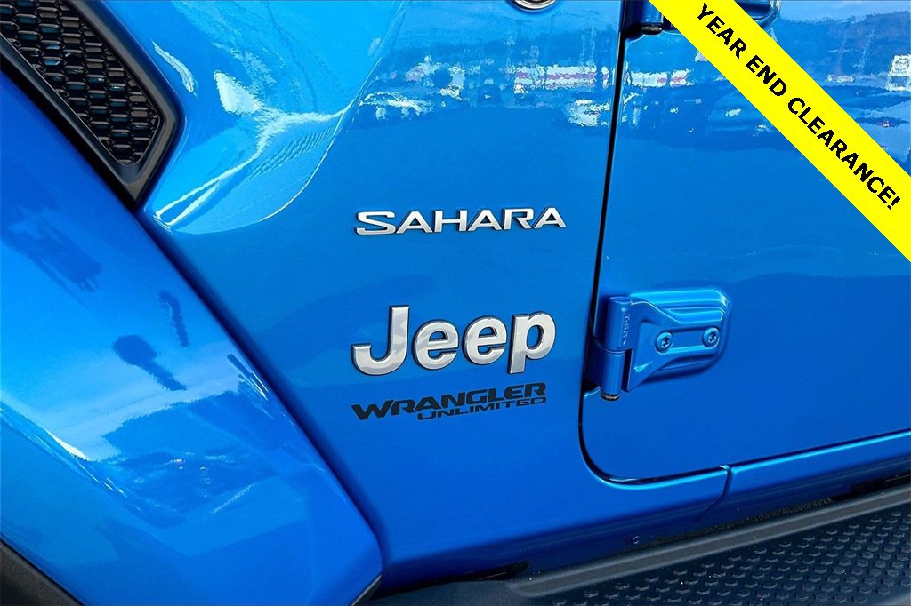 Used 2022 Jeep Wrangler Unlimited Sahara w/ Cold Weather Group image 8