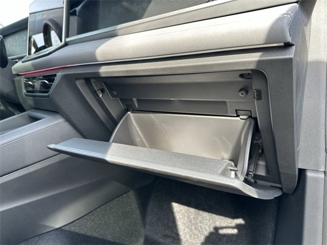 New 2026 Volkswagen Tiguan SE image 36