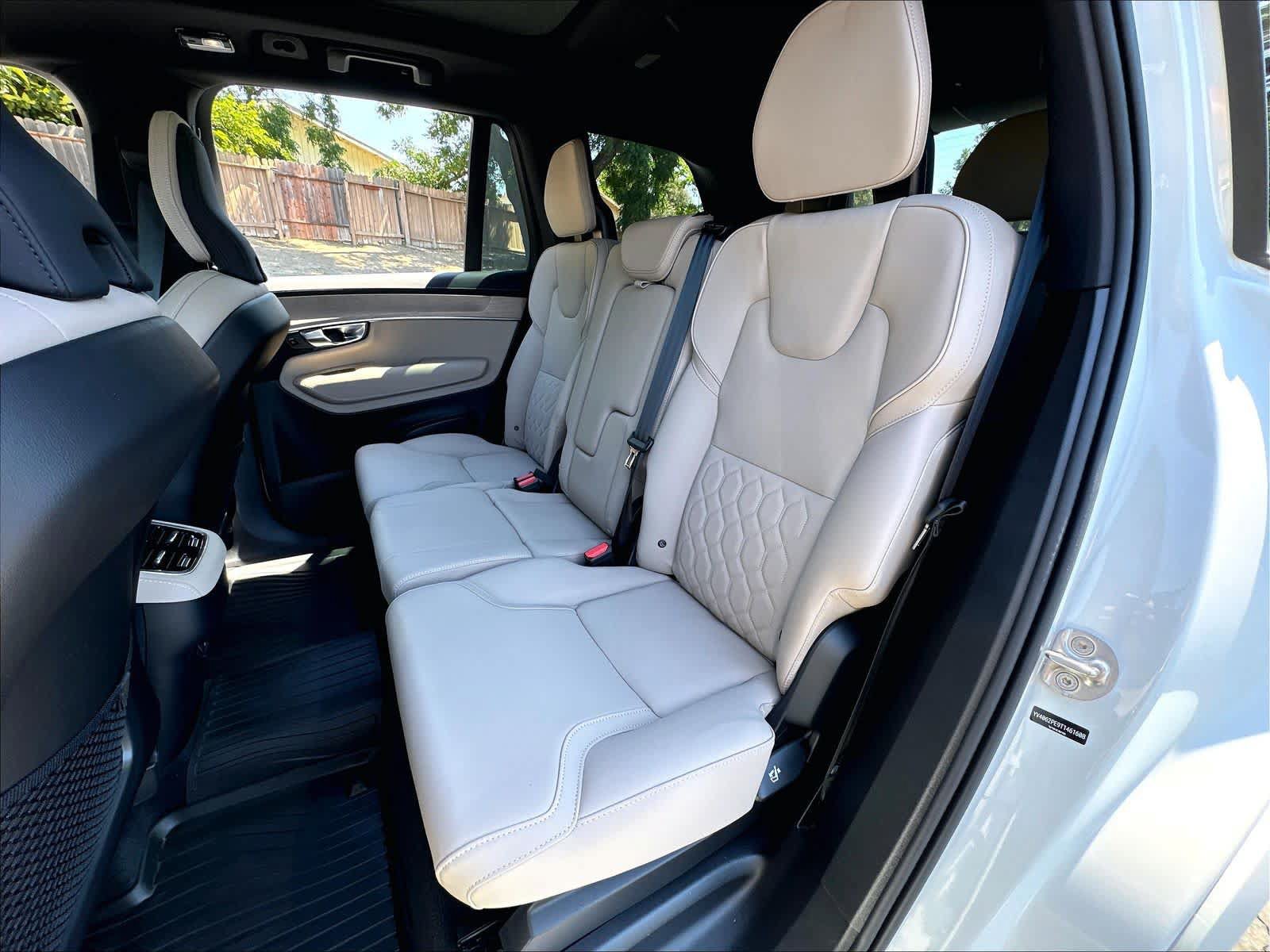 Used 2026 Volvo XC90 B6 Plus w/ Protection Package Premier AWD/4WD image 29
