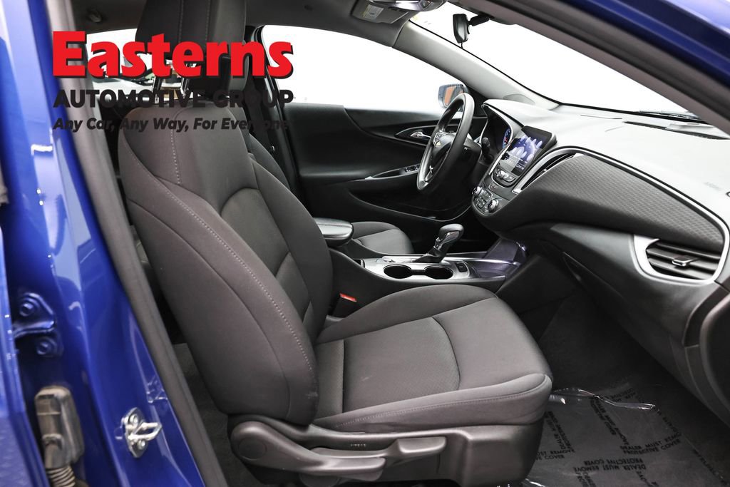 Used 2023 Chevrolet Malibu LT FWD image 24