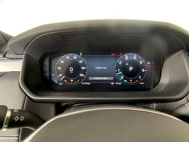 Certified 2025 Land Rover Discovery Dynamic SE image 17