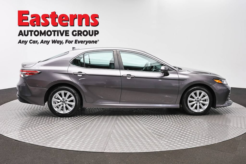 Used 2019 Toyota Camry LE FWD image 4