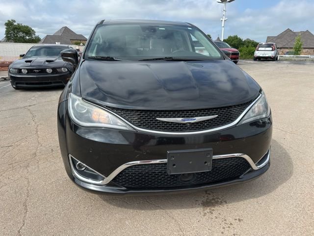 Used 2019 Chrysler Pacifica Touring Plus w/ Advanced Safetytec Group FWD image 23