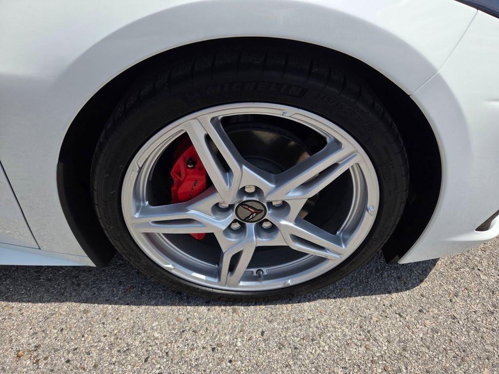 Used 2022 Chevrolet Corvette Stingray Preferred Cpe w/ Engine Appearance Package image 18