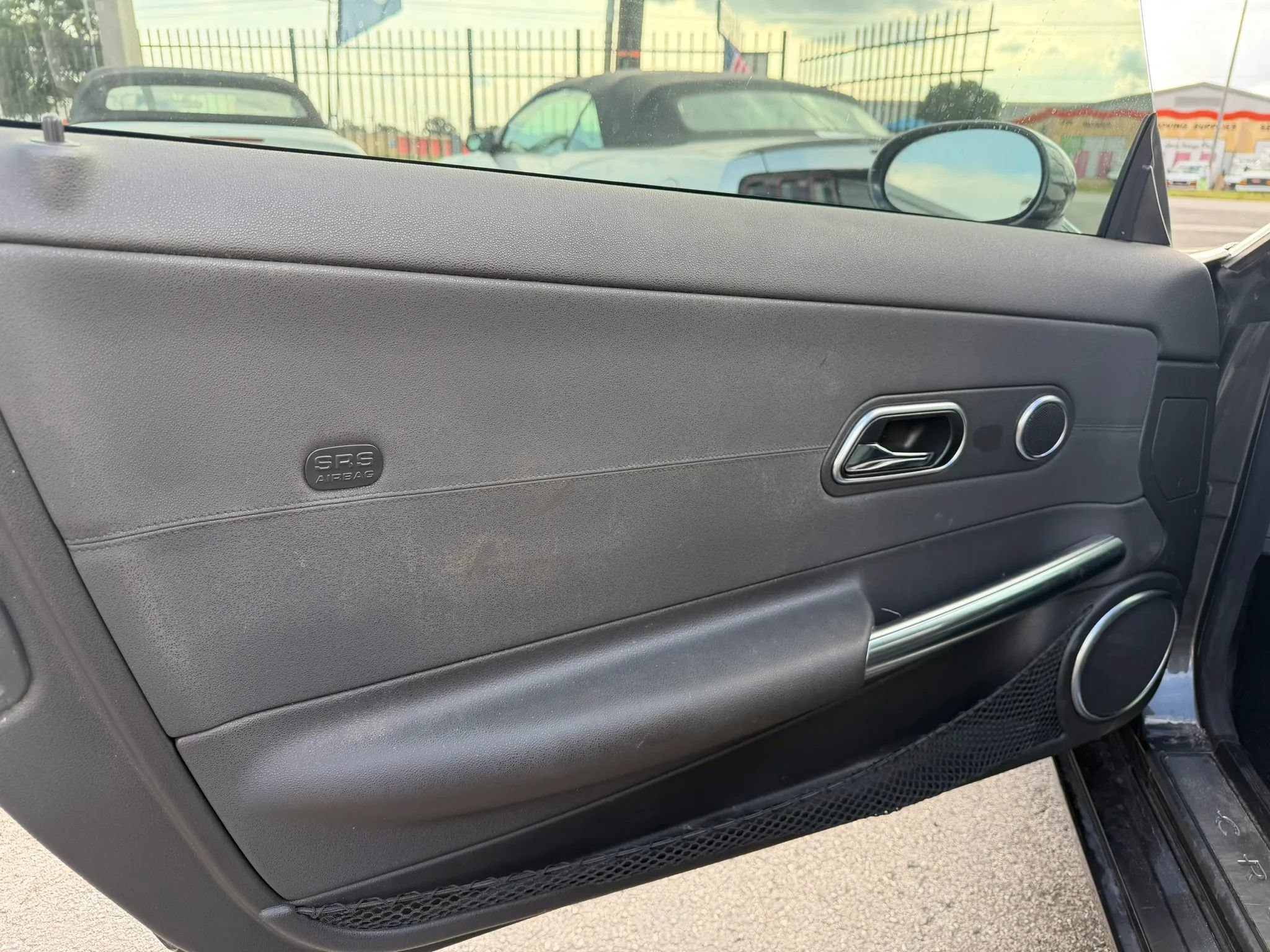 Used 2005 Chrysler Crossfire Limited RWD image 12